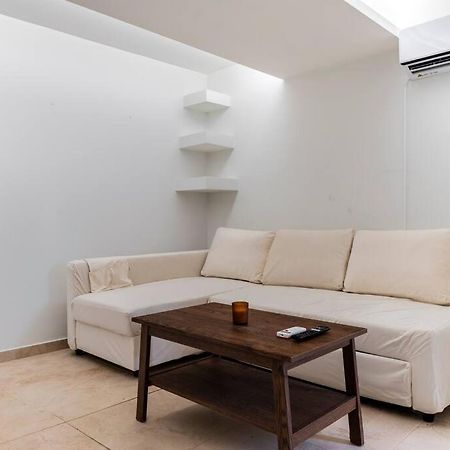Apartment At Ano Glifada. Atenas Exterior foto