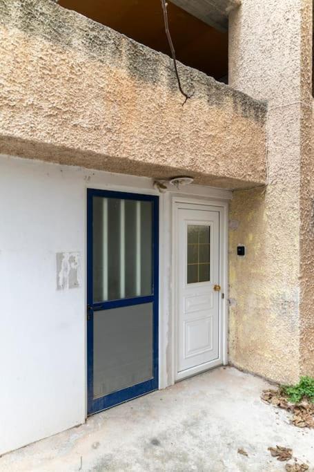 Apartment At Ano Glifada. Atenas Exterior foto