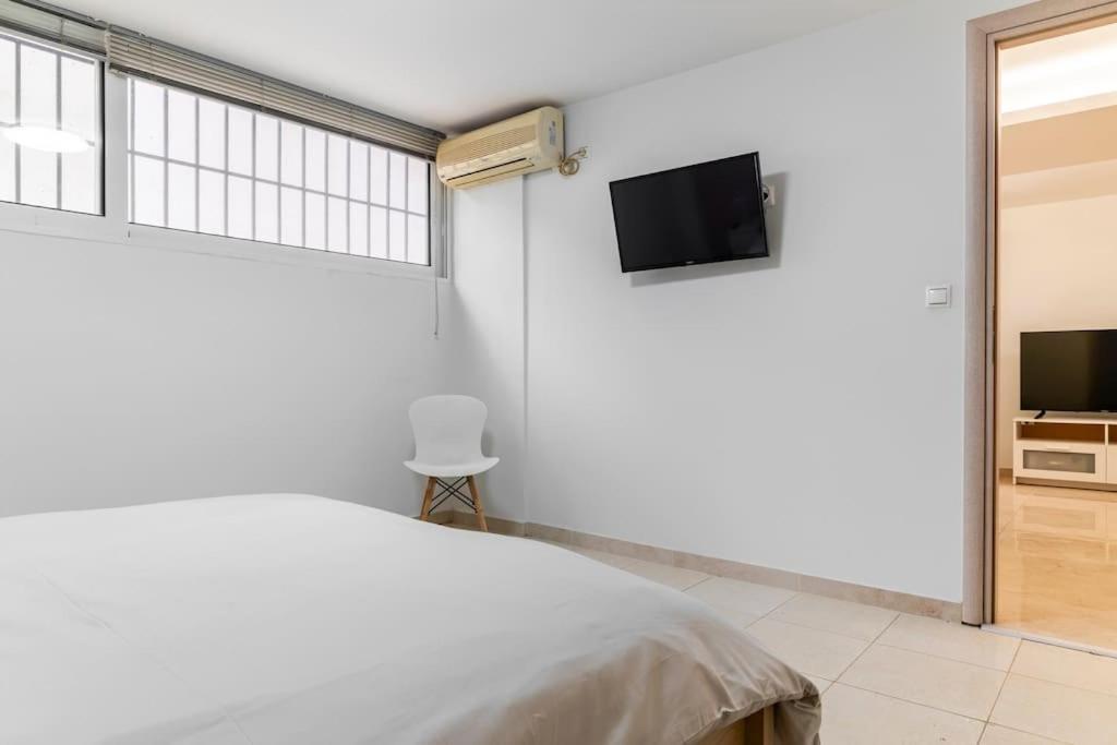 Apartment At Ano Glifada. Atenas Exterior foto